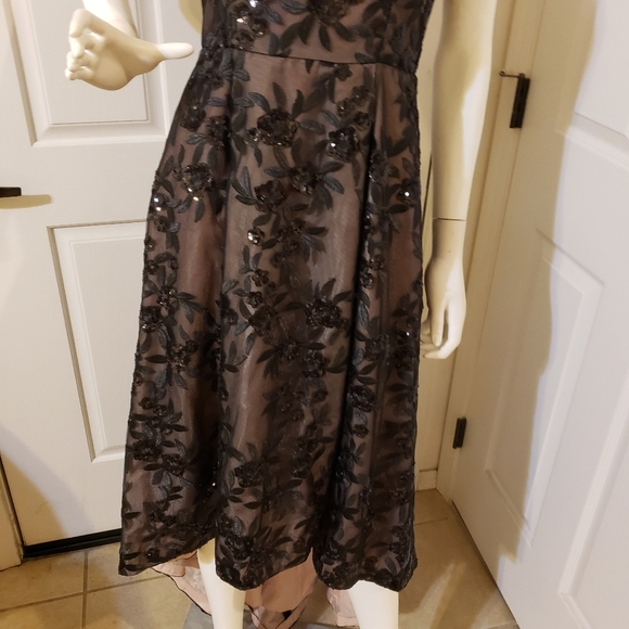 Calvin Klein High-low formal dress size 4 - Picture 4 of 10